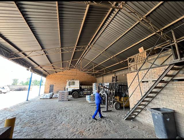 6,800M² WAREHOUSE FOR SALE IN ANZAC